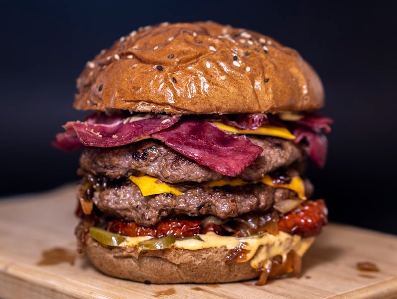 Duplo Fumaça: dois blends com bacon e cheddar cremoso